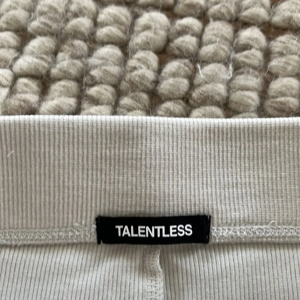 Talentless ribbed biker shorts